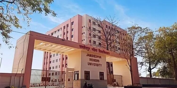 Jamshedpur womens university : जमशेदपुर महिला विवि एनएसएस में चला नशा के विरुद्ध जागरूकता अभियान, एनएसएस की छात्राओं ने लिया नशा मुक्त भारत बनाने का संकल्प