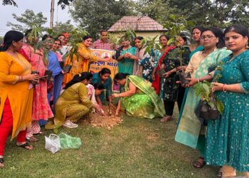 Jamshedpur Kshatriya samaj sampurn bharat : क्षत्रिय समाज संपूर्ण भारत ने बारीडीह विजया गार्डन में लगाये 25 पौधे