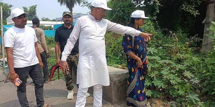 Saraikela intensive cleanliness campaign : सरायकेला में 22 दिवसीय सघन सफाई अभियान का हुआ समापन, विश्व पर्यावरण दिवस पर ‘स्वच्छ सरायकेला हरित सरायकेला’ का लिया गया संकल्प