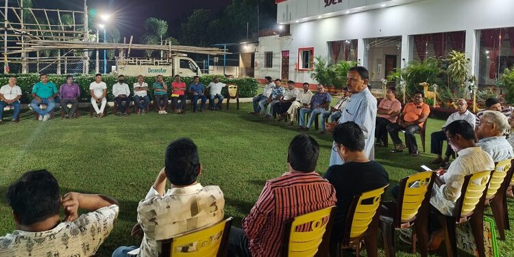 Jamshedpur rural dr goswami reviews pratibha samman preparations : बहरागोड़ा में 10 को होनहार विद्यार्थियों को राज्यपाल करेंगे सम्मानित, भाजपा नेता डॉ दिनेशानंद गोस्वामी ने की तैयारियों की समीक्षा