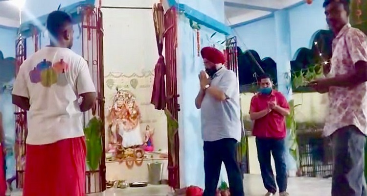jamshedpur devotees : हरिनाम संकीर्तन से गूंजी विद्यापति नगर लोहरा बस्ती, श्रद्धालुओं ने लिया आध्यात्मिक आनंद, काले ने कहा – हरि के गुणगान में है असीम आनंद एवं ऊर्जा jamshedpur devotees : हरिनाम संकीर्तन से गूंजी विद्यापति नगर लोहरा बस्ती, श्रद्धालुओं ने लिया आध्यात्मिक आनंद, काले ने कहा – हरि के गुणगान में है असीम आनंद एवं ऊर्जा