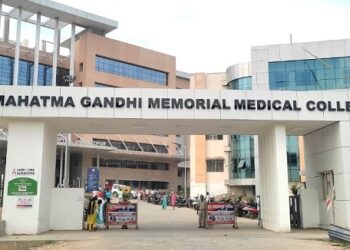 Jamshedpur theft : एमजीएम अस्पताल से मरीज के अटेंडेंट का आइफोन चोरी, पीड़ित ने एमजीएम थाना में दर्ज कराया सनहा, पुलिस सीसीटीवी फुटेज की कर रही जांच Jamshedpur theft : एमजीएम अस्पताल से मरीज के अटेंडेंट का आइफोन चोरी, पीड़ित ने एमजीएम थाना में दर्ज कराया सनहा, पुलिस सीसीटीवी फुटेज की कर रही जांच
