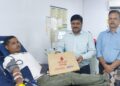 Jamshedpur red cross blood donation : रेड क्रॉस की ओर से 25 जून को एसडीएसएम व 28 को रेड क्रॉस भवन में रक्तदान शिविर, 1 अक्टूबर तक चलेगा रक्तदान अभियान, रेड क्रॉस शहर की रक्त-जरूरत को करेगा पूरा Jamshedpur red cross blood donation : रेड क्रॉस की ओर से 25 जून को एसडीएसएम व 28 को रेड क्रॉस भवन में रक्तदान शिविर, 1 अक्टूबर तक चलेगा रक्तदान अभियान, रेड क्रॉस शहर की रक्त-जरूरत को करेगा पूरा