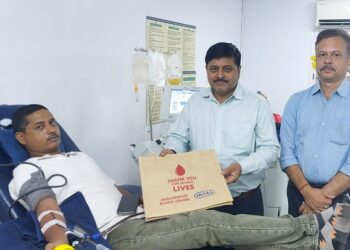 Jamshedpur red cross blood donation : रेड क्रॉस की ओर से 25 जून को एसडीएसएम व 28 को रेड क्रॉस भवन में रक्तदान शिविर, 1 अक्टूबर तक चलेगा रक्तदान अभियान, रेड क्रॉस शहर की रक्त-जरूरत को करेगा पूरा