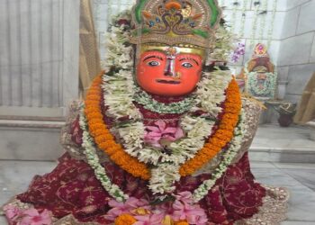 Jamshedpur jeen bhawani pran pratishtha : जुगसलाई चौक बाज़ार के श्री राधा कृष्ण मंदिर में मां जीण भवानी की मूर्ति स्थापित, प्राण प्रतिष्ठा समारोह में बड़ी संख्या में श्रद्धालु हुए शामिल Jamshedpur jeen bhawani pran pratishtha : जुगसलाई चौक बाज़ार के श्री राधा कृष्ण मंदिर में मां जीण भवानी की मूर्ति स्थापित, प्राण प्रतिष्ठा समारोह में बड़ी संख्या में श्रद्धालु हुए शामिल