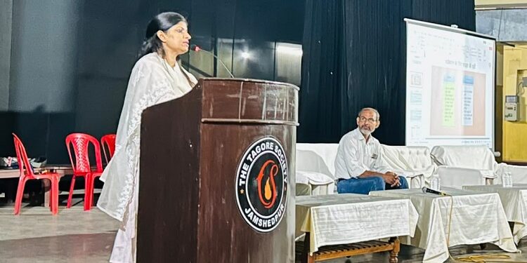 jamshedpur SIR : जमशेदपुर में एसआइआर को लेकर वोटर अवेयरनेस फोरम व इलेक्टोरल लिट्रेसी क्लब के नोडल पदाधिकारियों का प्रशिक्षण आयोजित, विद्यालयों, महाविद्यालयों एवं औद्योगिक प्रतिष्ठानों में जागरूकता बैठकें आयोजित करने के दिए गए निर्देश jamshedpur SIR : जमशेदपुर में एसआइआर को लेकर वोटर अवेयरनेस फोरम व इलेक्टोरल लिट्रेसी क्लब के नोडल पदाधिकारियों का प्रशिक्षण आयोजित, विद्यालयों, महाविद्यालयों एवं औद्योगिक प्रतिष्ठानों में जागरूकता बैठकें आयोजित करने के दिए गए निर्देश
