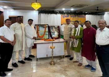 Jamshedpur tulsi bhawan तुलसी भवन में “स्वातंत्र्योत्तर काल में हिन्दी साहित्य में राष्ट्रीय भाव” विषयक परिचर्चा आयोजित, डेढ़ माह व्यापी तुलसी जयंती समारोह के तहत हुआ आयोजन