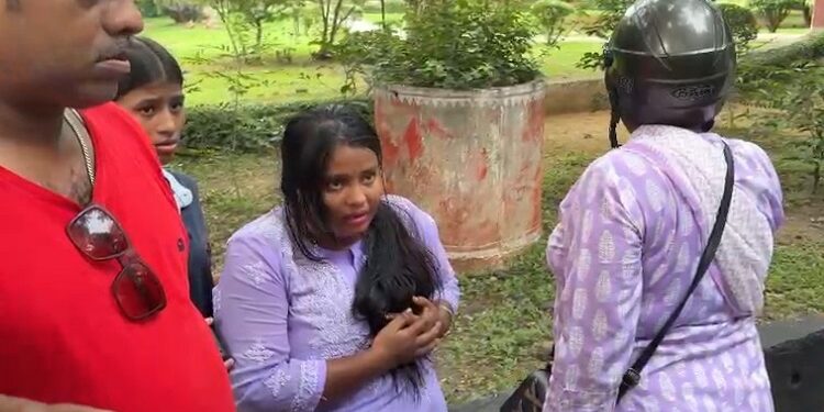 Jamshedpur road accident : जुबली पार्क रोड में तेज रफ्तार बाइक चालक स्कूटी से टकराई, दुर्घटना में जख्मी स्कूटी सवार युवती टीएमएच में भर्ती, टक्कर मारनेवाला बाइक चालक गाड़ी लेकर हुआ फरार