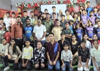 Jamshedpur cricket quiz : एंकर एवं शिक्षक राजन सिंह व झारखंड क्रिकेटर व कोच निहाल सिंह की ओर से क्रिकेट क्विज आयोजित, जमशेदपुर के युवा क्रिकेटरों के लिए आयोजित प्रतियोगिता में 80 खिलाड़ियों ने लिया हिस्सा
