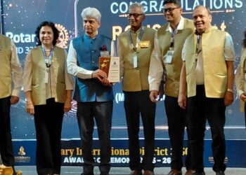 Jamshedpur proud- पटना में रोटरी इंटरनेशनल डिस्ट्रिक्ट का ‘शुकराना’ सम्मान समारोह आयोजित, उत्कृष्ट सेवा कार्यो के लिए रोटरी क्लब ऑफ जमशेदपुर वेस्ट को मिले 11 प्रतिष्ठित पुरस्कार Jamshedpur proud- पटना में रोटरी इंटरनेशनल डिस्ट्रिक्ट का ‘शुकराना’ सम्मान समारोह आयोजित, उत्कृष्ट सेवा कार्यो के लिए रोटरी क्लब ऑफ जमशेदपुर वेस्ट को मिले 11 प्रतिष्ठित पुरस्कार