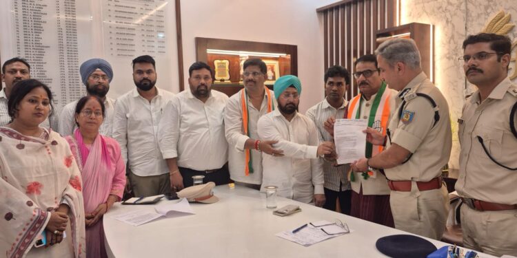jamshedpur congress meets police adg : जमशेदपुर पहुंचे झारखंड पुलिस के एडीजी से मिला कांग्रेस का उच्चस्तरीय प्रतिनिधिमंडल, बढ़ते अपराध को लेकर दिया अल्टीमेटम