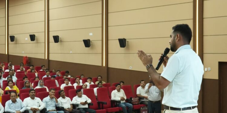 jharkhand palamu workshop- पलामू में मादक पदार्थों के विरुद्ध राज्यव्यापी अभियान को लेकर शिक्षकों का प्रशिक्षण सह कार्यशाला आयोजित jharkhand palamu workshop- पलामू में मादक पदार्थों के विरुद्ध राज्यव्यापी अभियान को लेकर शिक्षकों का प्रशिक्षण सह कार्यशाला आयोजित