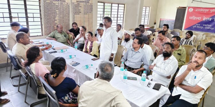 jamshedpur rural- चाकुलिया थाना में मुहर्रम को लेकर हुई शांति समिति की बैठक, शांतिपूर्ण व भाईचारगी के साथ पर्व मनाने की अपील jamshedpur rural- चाकुलिया थाना में मुहर्रम को लेकर हुई शांति समिति की बैठक, शांतिपूर्ण व भाईचारगी के साथ पर्व मनाने की अपील