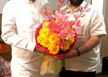 Amarpreet singh kale met bjp national organizer-अमरप्रीत सिंह काले ने भाजपा के राष्ट्रीय संगठक नागेन्द्र नाथ त्रिपाठी से की शिष्टाचार भेंट
