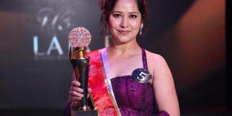 jamshedpur proud- जमशेदपुर की बेटी सोनाली मुखर्जी ने राष्ट्रीय मंच पर लहराया परचम, ‘मिसेज ग्लोबल इंडिया यूनिवर्सल 2026’का खिताब जीतकर बढ़ाया शहर और झारखंड का मान