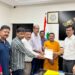 jamshedpur bjp meet dc- बालू संकट, अवैध खनन और मतदाता सूची में घुसपैठियों की आशंका पर पूर्व प्रदेश अध्यक्ष डॉ दिनेशानंद गोस्वामी के नेतृत्व में भाजपा के प्रतिनिधिमंडल ने जिला उपायुक्त से की मुलाकात