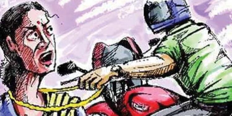 Jamshedpur snatching – साकची में स्कूटी सवार महिला से चेन छिनतई, गिरकर महिला घायल Jamshedpur snatching – साकची में स्कूटी सवार महिला से चेन छिनतई, गिरकर महिला घायल
