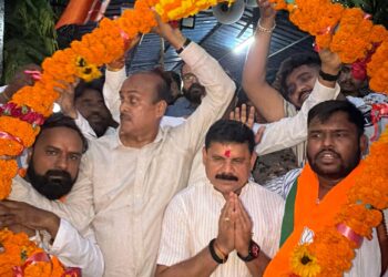 Jamshedpur visit of central minister : जमशेदपुर पहुंचे केंद्रीय खान व कोयला राज्य मंत्री सतीश चंद्र दुबे का भव्य स्वागत, नीतीश औऱ चिंटू सिंह के नेतृत्व में युवाओं ने किया जबरदस्त अभिनंदन