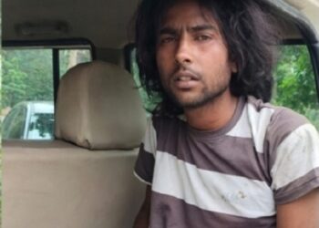 Adityapur thief caught : आदित्यपुर में चोरी का प्रयास करते दो युवक पकड़ाए, दो भागने में सफल Adityapur thief caught : आदित्यपुर में चोरी का प्रयास करते दो युवक पकड़ाए, दो भागने में सफल