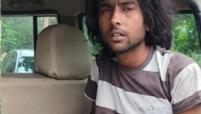 Adityapur thief caught : आदित्यपुर में चोरी का प्रयास करते दो युवक पकड़ाए, दो भागने में सफल