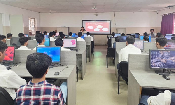 Srinath public school : श्रीनाथ पब्लिक स्कूल में एआई ट्रांसलेशन की नैतिकता पर कार्यशाला आयोजित, बहुभाषी शिक्षा को मिली नई दिशा Srinath public school : श्रीनाथ पब्लिक स्कूल में एआई ट्रांसलेशन की नैतिकता पर कार्यशाला आयोजित, बहुभाषी शिक्षा को मिली नई दिशा