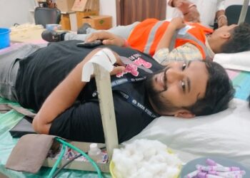 Tata steel blood donation : टाटा स्टील के एचएसएम जेडीसी ने आयोजित किया रक्तदान शिविर, लोगों को बताया गया रक्तदान की महत्ता
