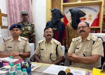 Jamshedpur police action : सोनारी पुलिस को मिली बड़ी सफलता, टीचर ट्रेनिंग कर घर लौट रही महिला से पर्स छीनने वाले दो स्नैचर गिरफ्तार