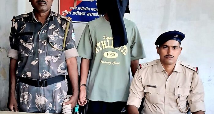 Jamshedpur border area police action : कपाली हत्याकांड का खुलासा, मुख्य आरोपी गिरफ्तार, चापड़ बरामद