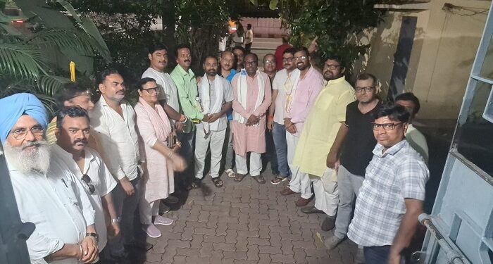 Jamshedpur jdu : जनसमस्याओं, ट्रैफिक कुप्रबंधन एवं प्रशासनिक लापरवाही पर जदयू ने जताई चिंता, समाधान नहीं होने पर जनआंदोलन की चेतावनी
