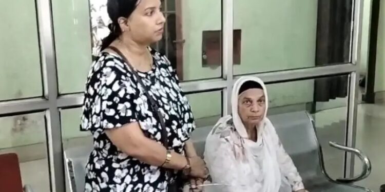 Jamshedpur fraud – बिष्टुपुर गुरुद्वारा से लौट रही बुजुर्ग महिला से सोने के आभूषण की ठगी, पुलिसकर्मी बनकर आये दो शातिर ठगों ने दिया घटना को अंजाम