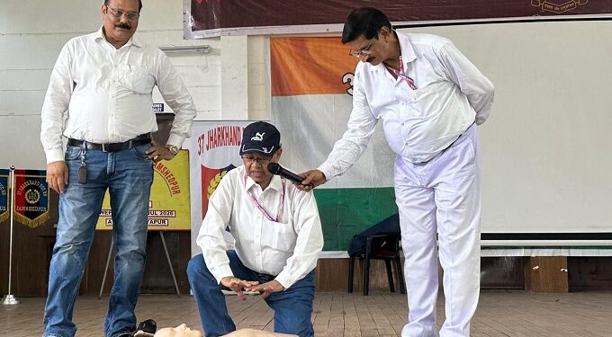 Jamshedpur civil defence : जमशेदपुर सिविल डिफेंस की पहल पर 280 एनसीसी कैडेट्स ने सीखे आपदा प्रबंधन और जीवन रक्षक कौशल के गुर