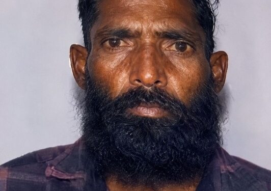 Saraikela tiruldih suspicious death : तिरुलडीह में संदिग्ध परिस्थितियों में सड़क किनारे मिला शव, गुरुवार सुबह दोस्त के साथ निकले थे घर से