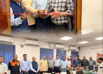 Tata steel ld 2 blood donation : टाटा स्टील के एलडी 2 में आयोजित हुआ रक्तदान शिविर, महिलाओं समेत काफी संख्या में कर्मचारियों ने किया रक्तदान Tata steel ld 2 blood donation : टाटा स्टील के एलडी 2 में आयोजित हुआ रक्तदान शिविर, महिलाओं समेत काफी संख्या में कर्मचारियों ने किया रक्तदान