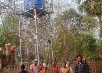 Jamshedpur rural water crisis : चाकुलिया के लोधाशोली पंचायत में 15 सोलर जलापूर्ति योजना ठप, ग्रामीण परेशान