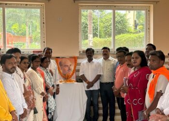 Jamshedpur rural bjp : डॉ श्यामा प्रसाद मुखर्जी के आदर्शों को जन-जन तक पहुंचाने का संकल्प, भाजपा पूर्वी सिंहभूम की महत्वपूर्ण बैठक घाटशिला में संपन्न Jamshedpur rural bjp : डॉ श्यामा प्रसाद मुखर्जी के आदर्शों को जन-जन तक पहुंचाने का संकल्प, भाजपा पूर्वी सिंहभूम की महत्वपूर्ण बैठक घाटशिला में संपन्न