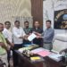 Jamshedpur mla representatives : विधायक सरयू राय के जनसुविधा प्रतिनिधि मिले अपर नगर आयुक्त से, बड़े नालों की सफाई व अन्य समस्याओं से अवगत कराया
