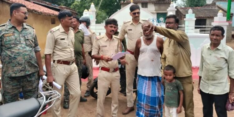 Jamshedpur border area police : कपाली पुलिस ने मुहर्रम जुलूस मार्ग का किया निरीक्षण, शांति-सौहार्द बनाये रखने की अपील Jamshedpur border area police : कपाली पुलिस ने मुहर्रम जुलूस मार्ग का किया निरीक्षण, शांति-सौहार्द बनाये रखने की अपील