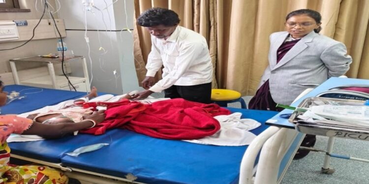 Jamshedpur rural brain malaria death – पोटका में ब्रेन मलेरिया का कहर, 4 दिनों में एक ही परिवार की दो मासूम बेटियों की मौत, तीसरी भी तेज बुखार से पीड़ित