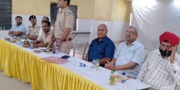Jamshedpur muharram meeting – मुहर्रम को लेकर सीतारामडेरा थाना शांति समिति की हुई बैठक, आपसी सौहार्द और भाइचारे के साथ त्योहार मनाने की अपील Jamshedpur muharram meeting – मुहर्रम को लेकर सीतारामडेरा थाना शांति समिति की हुई बैठक, आपसी सौहार्द और भाइचारे के साथ त्योहार मनाने की अपील