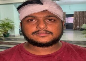 Jamshedpur youth attack – कदमा में पिस्तौल की बट मारकर युवक का सिर फोड़ा, सोने की चेन छीनने का भी आरोप Jamshedpur youth attack – कदमा में पिस्तौल की बट मारकर युवक का सिर फोड़ा, सोने की चेन छीनने का भी आरोप
