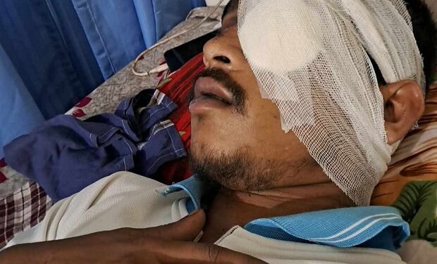 Jamshedpur incident : परसुडीह में कन्वाई चालक के साथ हुए अपहरण व जानलेवा हमला मामले में अब तक नहीं हुई कार्रवाई, चालक की स्थिति गंभीर, रिम्स रेफर, आरोपियों के खिलाफ कार्रवाई की मांग, देखिए – video Jamshedpur incident : परसुडीह में कन्वाई चालक के साथ हुए अपहरण व जानलेवा हमला मामले में अब तक नहीं हुई कार्रवाई, चालक की स्थिति गंभीर, रिम्स रेफर, आरोपियों के खिलाफ कार्रवाई की मांग, देखिए – video