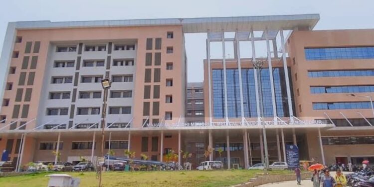 Jamshedpur mgm hospital hungama : एमजीएम अस्पताल में महिला मरीज की मौत, जोरदार हंगामा