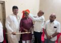 Tata motors employee retirement : टाटा मोटर्स के कर्मचारी अरुण सिंह सेवानिवृत, दी गयी विदाई
