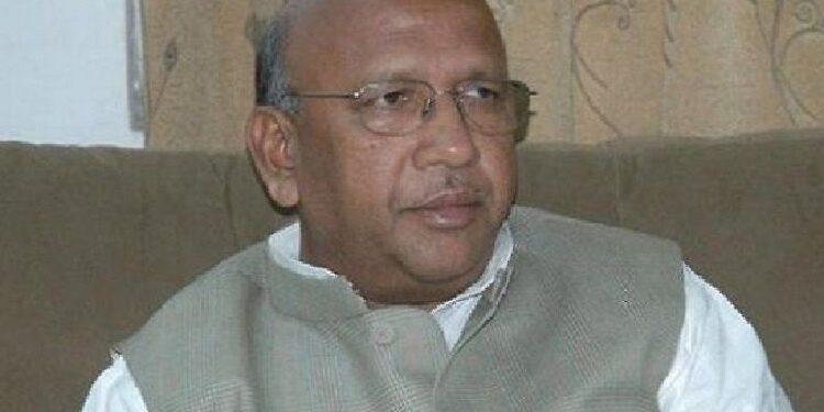 jamshedpur mla saryu roy attack : डेढ़ दर्जन से ज्यादा निविदाओं को बिना कारण रद करना पीडब्ल्यूडी कोड के खिलाफ, जिम्मेदार प्राधिकारी के खिलाफ हो कठोर कार्रवाई, विधायक सरयू राय विधानसभा सत्र में उठाएंगे मामला, दोषियों पर कार्रवाई की मांग करेंगे