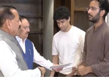 Two central ministers meet cjp leaders : दो केंद्रीय मंत्रियों ने सीजेपी नेताओं के साथ की वार्ता, सरकार सीजेपी की दो मांगों पर सहमत, धर्मेंद्र प्रधान के इस्तीफे पर मांगा समय, वार्ता के बाद सीजेपी प्रवक्ता का दावा Two central ministers meet cjp leaders : दो केंद्रीय मंत्रियों ने सीजेपी नेताओं के साथ की वार्ता, सरकार सीजेपी की दो मांगों पर सहमत, धर्मेंद्र प्रधान के इस्तीफे पर मांगा समय, वार्ता के बाद सीजेपी प्रवक्ता का दावा