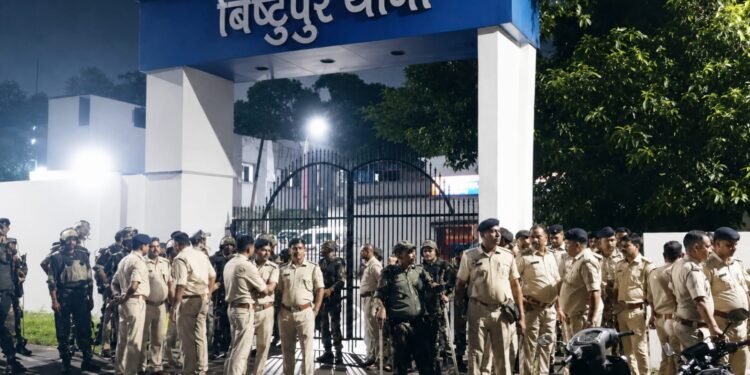 Jamshedpur bistupur dd murder case – डीडी बार हिंसा के बाद जमशेदपुर में धारा 163 लागू, धरना-प्रदर्शन व पांच से अधिक लोगों के जुटने पर रोक Jamshedpur bistupur dd murder case – डीडी बार हिंसा के बाद जमशेदपुर में धारा 163 लागू, धरना-प्रदर्शन व पांच से अधिक लोगों के जुटने पर रोक