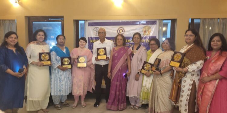 Jamshedpur inner wheel – इनर व्हील क्लब ऑफ जमशेदपुर इस्ट ने मनाया डॉक्टर्स डे व सीए डे, चिकित्सकों का हुआ सम्मान Jamshedpur inner wheel – इनर व्हील क्लब ऑफ जमशेदपुर इस्ट ने मनाया डॉक्टर्स डे व सीए डे, चिकित्सकों का हुआ सम्मान
