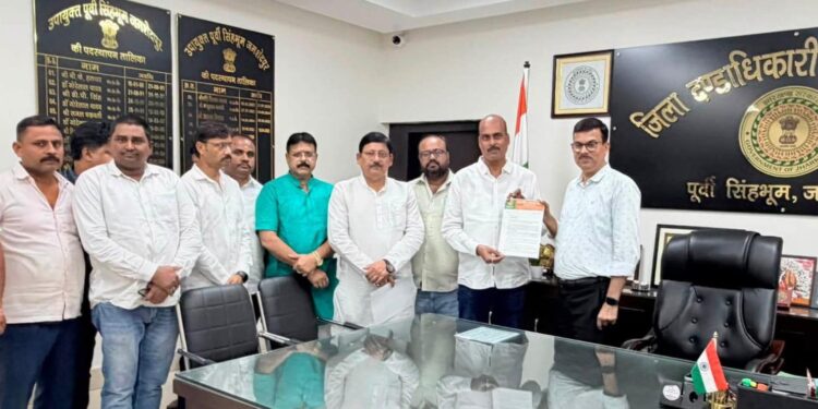 Jamshedpur bjp calls band : हिमांशु हत्याकांड पर भाजपा जमशेदपुर महानगर का अल्टीमेटम, 3 जुलाई को जमशेदपुर बंद का आह्वान, 2 जुलाई को सभी मंडलों में निकलेगा मशाल जुलूस