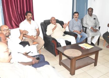Jamshedpur mla saryu roy : जमशेदपुर शहर की ध्वस्त कानून व्यवस्था के खिलाफ आगे आए सरयू राय, 2 जुलाई को मशाल जुलूस, 3 जुलाई को जमशेदपुर बंद का आह्वान, 5 माह में चापड़बाजी की 1300 घटनाएं सभ्य समाज के मुंह पर तमाचा