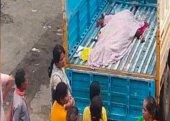 West singhbhum train incident – चांडिल में रेल ट्रेक पार करने के दौरान हादसा, ट्रेन की चपेट में आकर रेलवे कर्मचारी की पत्नी की मौत